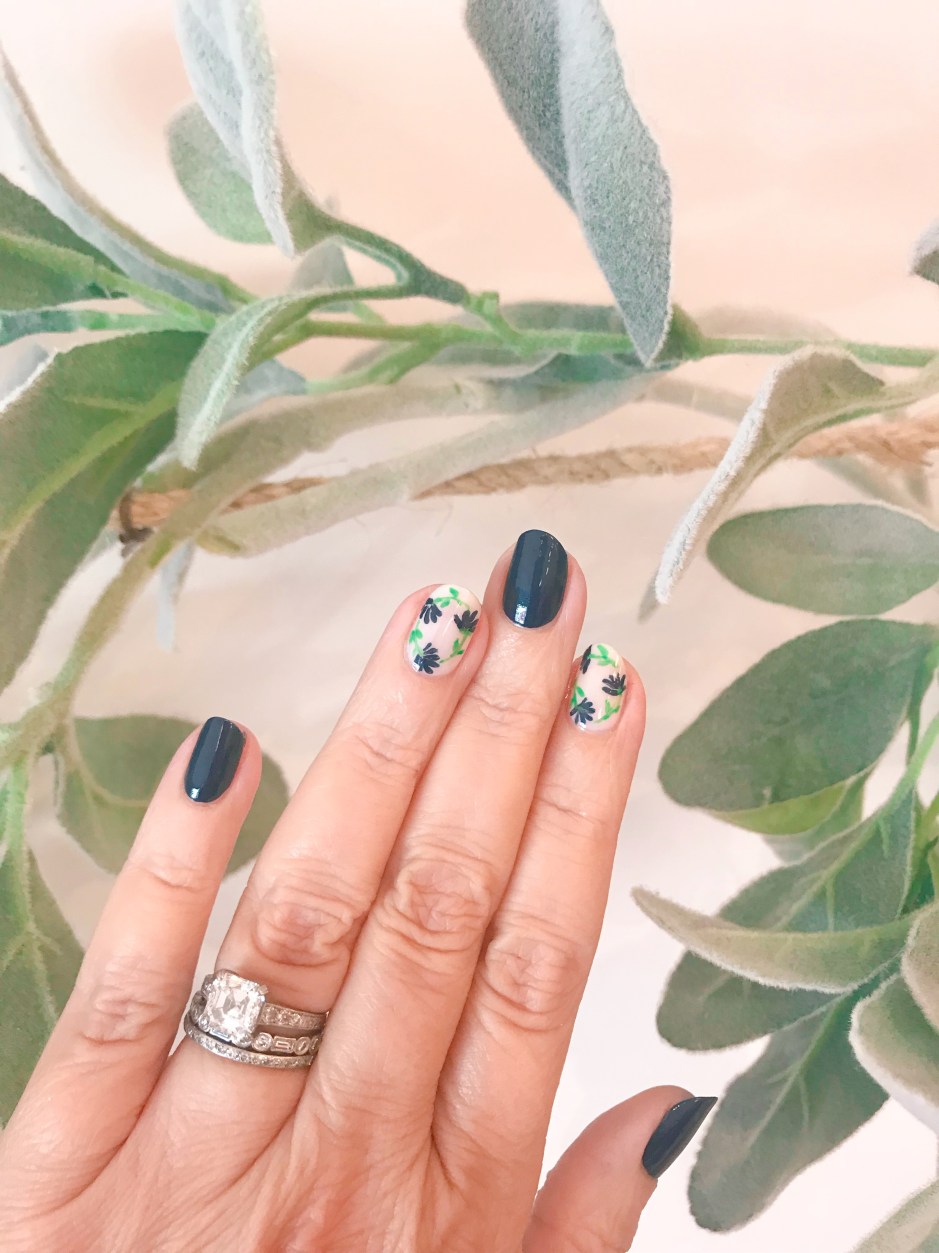 manimonday-nailart-essie-olivejune