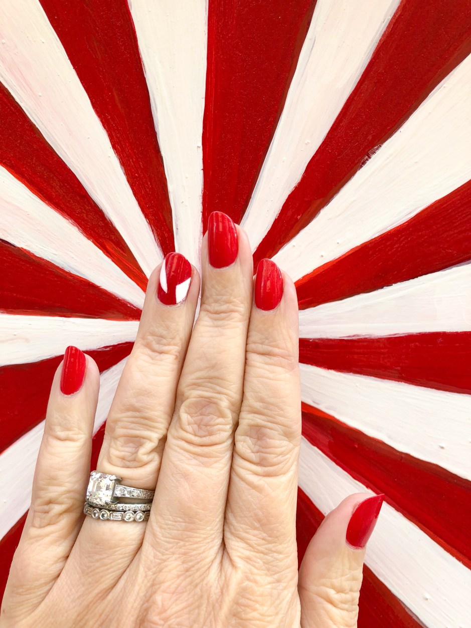 manimonday-thegrovela-candycane-nailart-holiday
